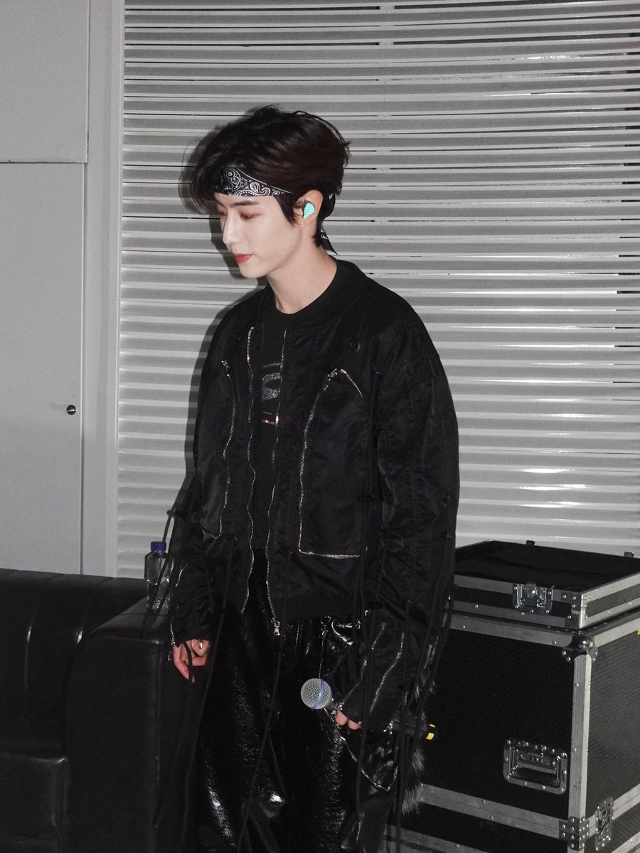 DNAmngmnt's tweet image. Silhouette: The Shape of You 
FANCON 2025-2026 
QINGDAO 青岛 

From Shenzhen to Qingdao, thank you for all the support and energy throughout this leg of the fancon tour 💕 Grateful for every moment. See you again soon🫡 Next &amp;gt;&amp;gt;&amp;gt; BANGKOK

#MarkTuan
#Silhouette