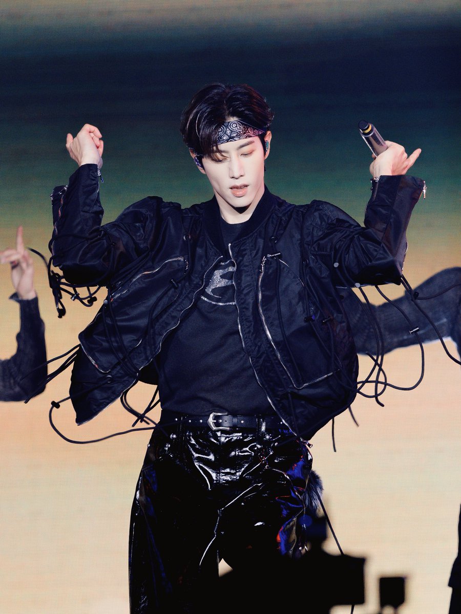 DNAmngmnt's tweet image. Silhouette: The Shape of You 
FANCON 2025-2026 
QINGDAO 青岛 

From Shenzhen to Qingdao, thank you for all the support and energy throughout this leg of the fancon tour 💕 Grateful for every moment. See you again soon🫡 Next &amp;gt;&amp;gt;&amp;gt; BANGKOK

#MarkTuan
#Silhouette