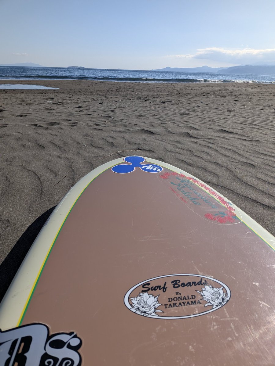 bellymooncello's tweet photo. 波がなくても…小波でテイクオフ🏄️
#波乗り
#チェリスト https://t.co/cFFXIw6DlE