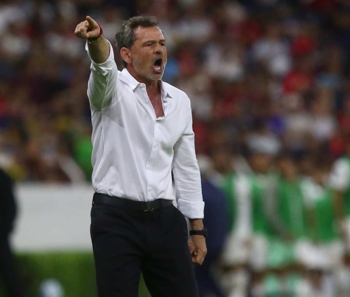 Él es uno de nosotros ❤️🖤