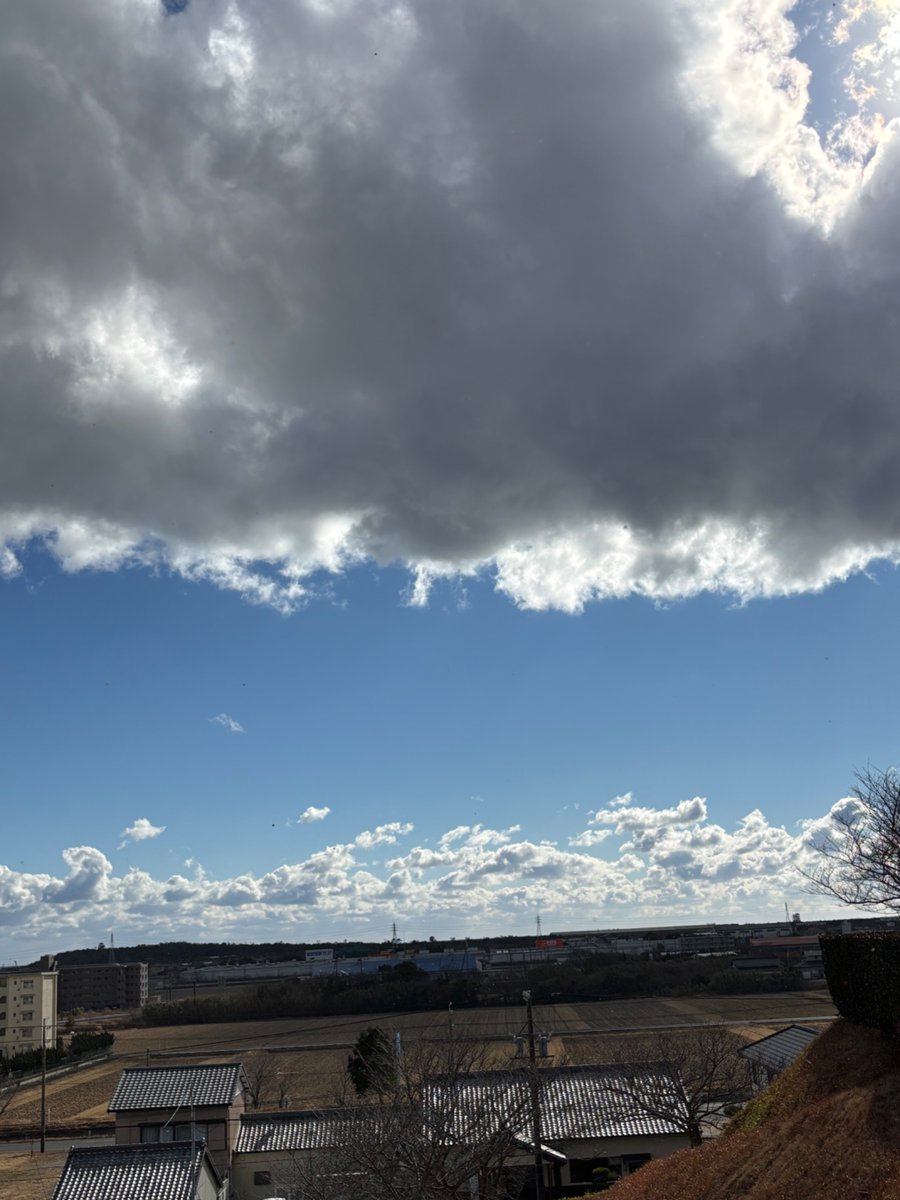 #静岡県　#国道150 
#遠州横須賀 #横須賀 
#大須賀 

海の方は、ピーカン 
晴れて、暑いぐらい