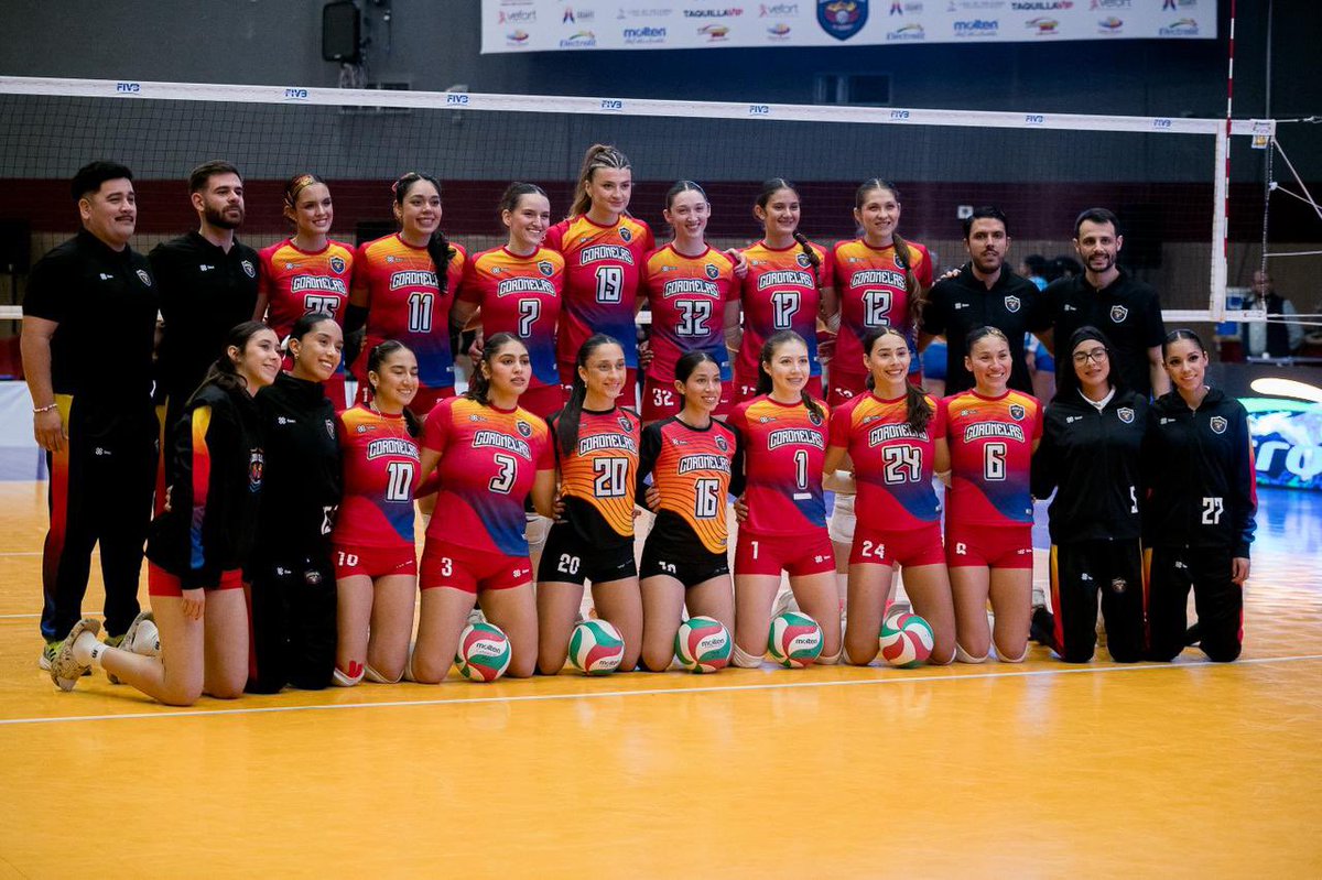 Con casa llena, Las Coronelas vencieron a Las Freseras en 3 sets.
Siguen invictas y con un ánimo que nadie detiene. 🔥

Muchas felicidades a cada una por su dedicación y esfuerzo; son un verdadero orgullo duranguense y seguirán contando con todo nuestro apoyo. 🙌

¡A seguirle