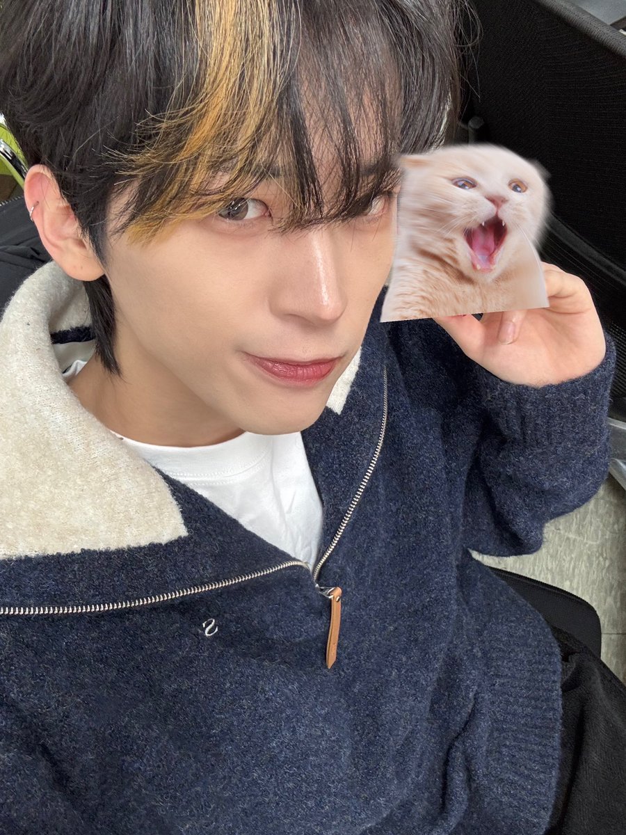 nchiveofficial's tweet photo. [#이안]

사랑해주세요.. 내가 당신을 사랑하듯이..

#NCV #NCHIVE #엔카이브
#E_aN https://t.co/O2nqRfLQEI