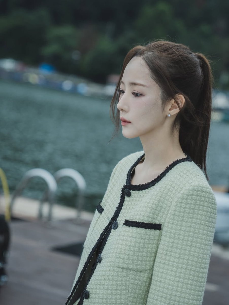 Minyoung 🌞 tweet media