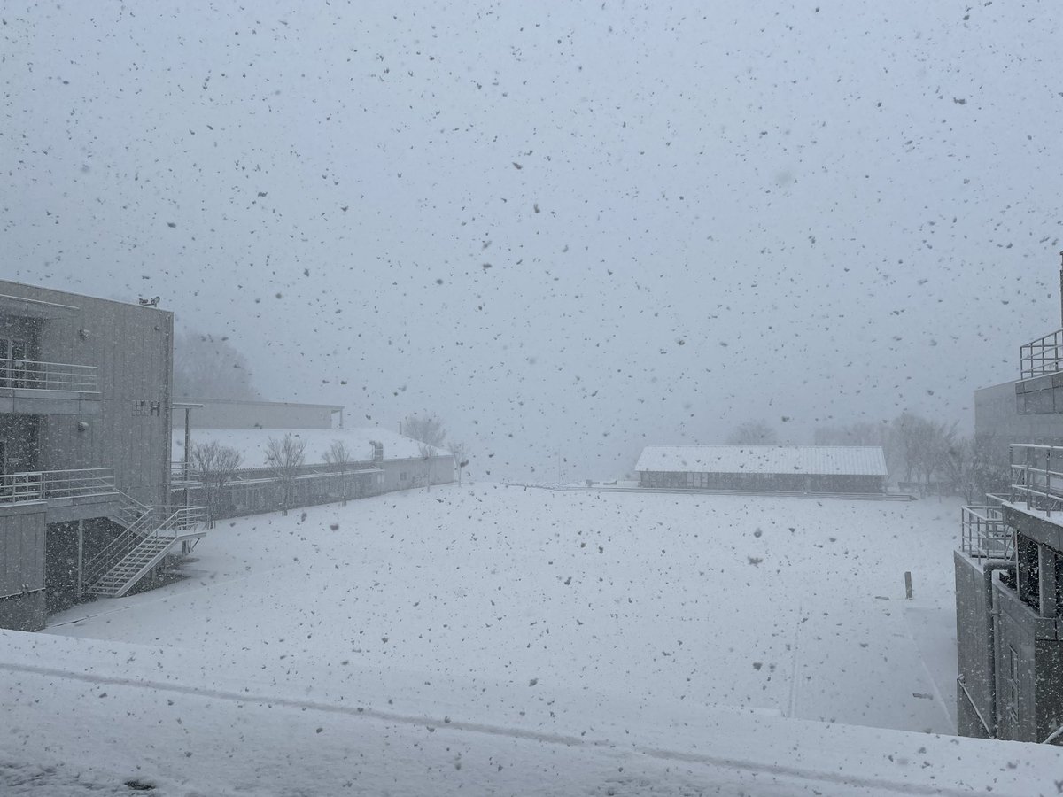 成安造形大学が雪に埋もれていく…

#成安造形大学
#空間造形デザイン領域
#空間デザイン領域
#住環境デザインコース
seian.ac.jp