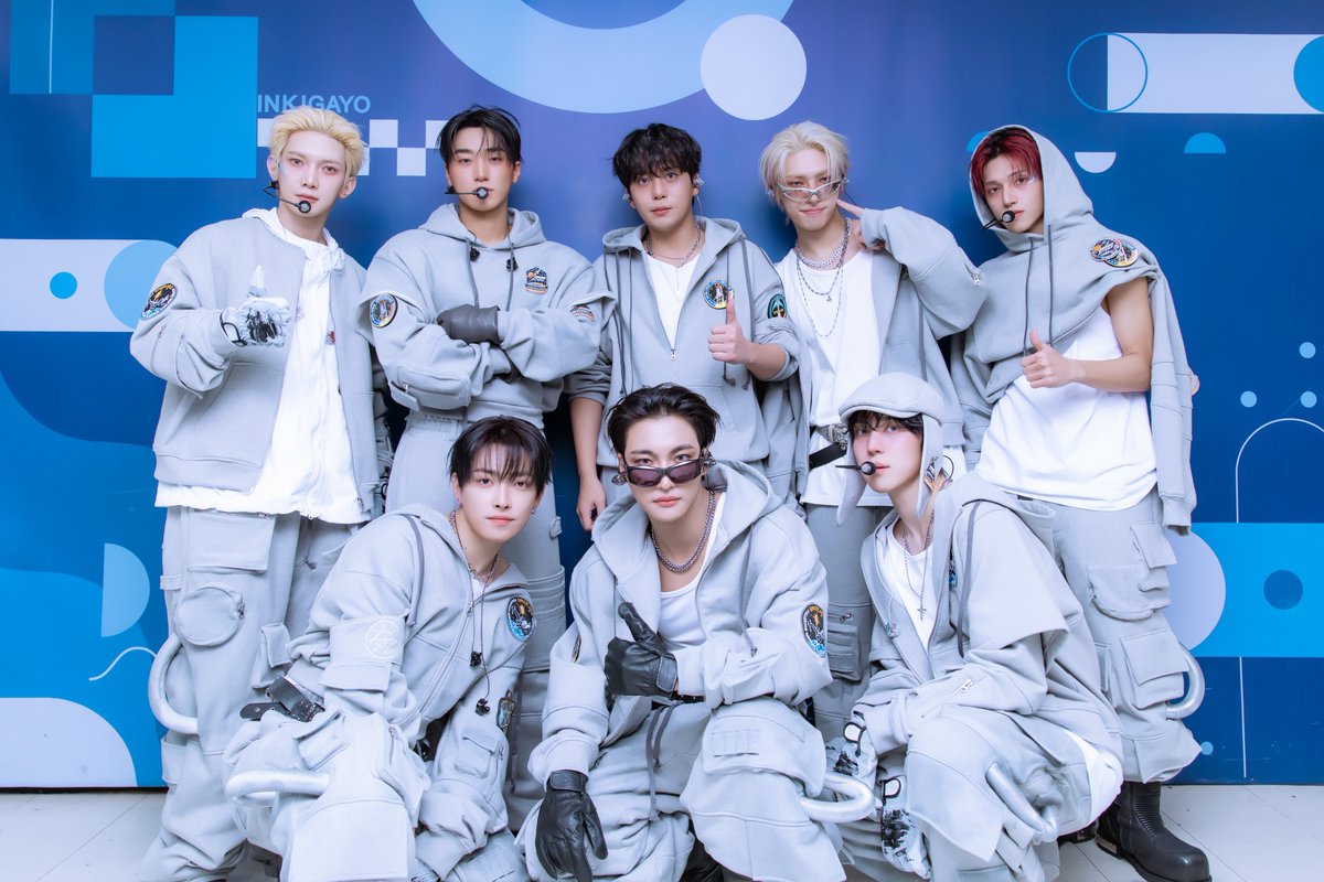 [👔] 260208 #착장인가

잠시 후 오후 3시 15분!
#인기가요 에서 만나요❤

#에이티즈 #ATEEZ #NASA <a href="/ATEEZofficial/">ATEEZ(에이티즈)</a>