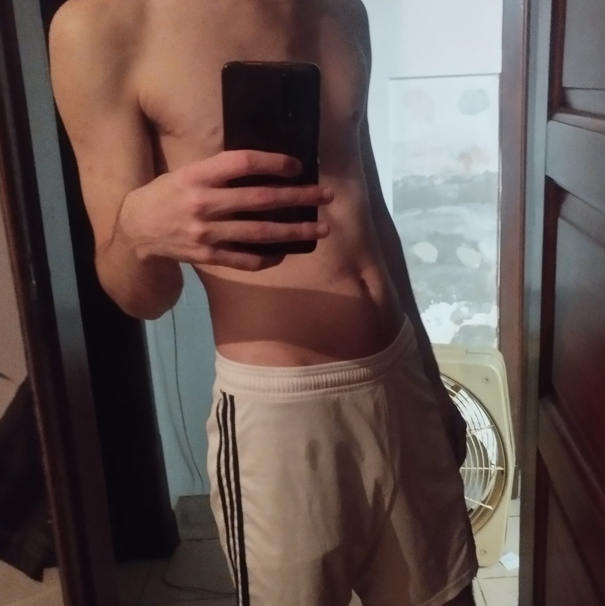 Mrrbttm's tweet photo. Alguno que le guste jugar al fútbol así? ⚽⚽💦 https://t.co/YMuCOQImkR