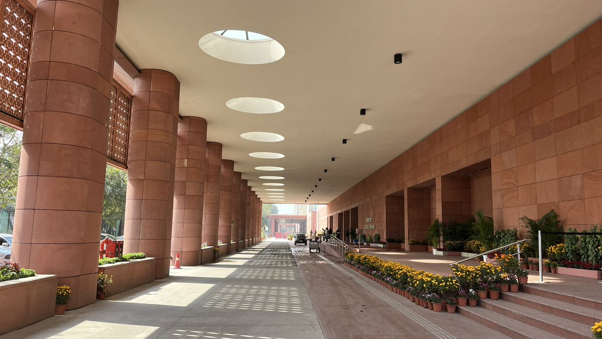 deepakhh1's tweet photo. Kartavya Bhavan 1,2 and 3 is first phase of Central Vista Project of CPWD, Govt of India

10 such Grand Office buildings will host 51 Ministries

Designed by HCP & constructed by Larsen Toubro, these modern Sarkari offices decide policies that shape Viksit Bharat 2047

Pic Source - @marinebharat