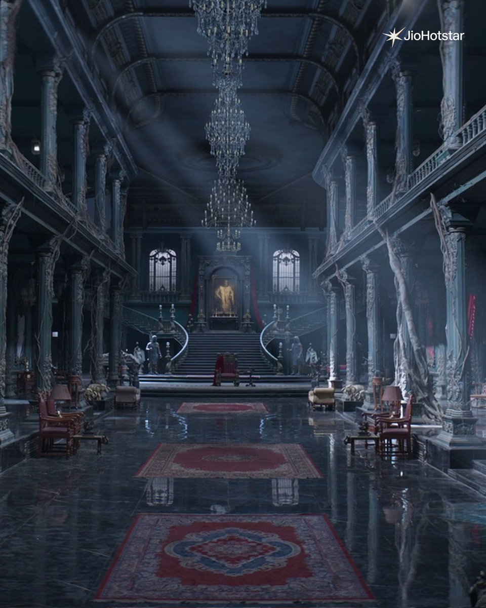 JioHotstarTel_'s tweet image. Frames that carry the weight of The RajaSaab reign!   🖤 

Welcome India's Biggest Superstar Home with JioHotstar! 👑

#Top5 #TheRajaSaab #TheRajaSaabOnJioHotstar #JioHotstar