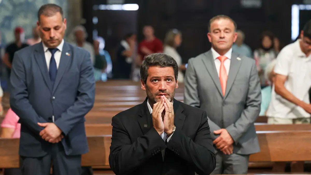 Dúvida simples: o André também pediu o adiamento das missas de domingo por bom senso?