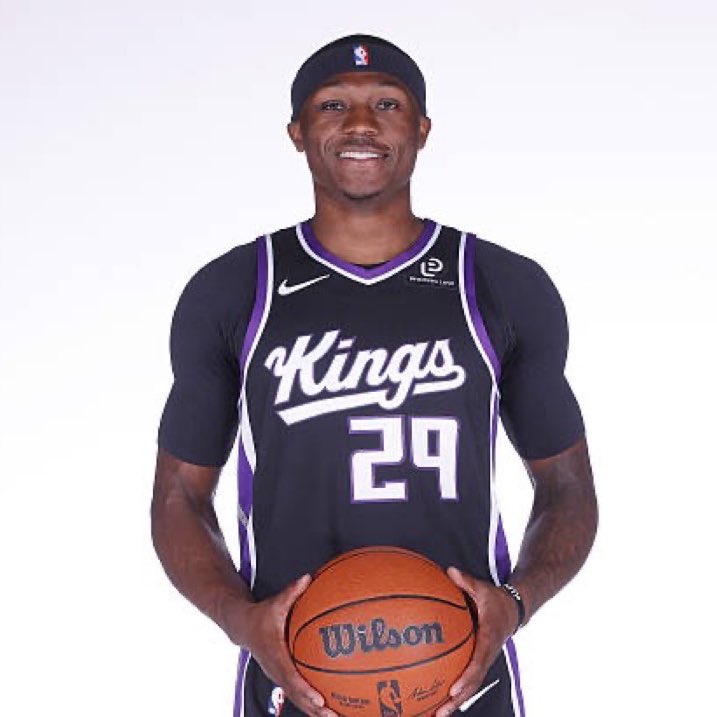 KingsMuse tweet media