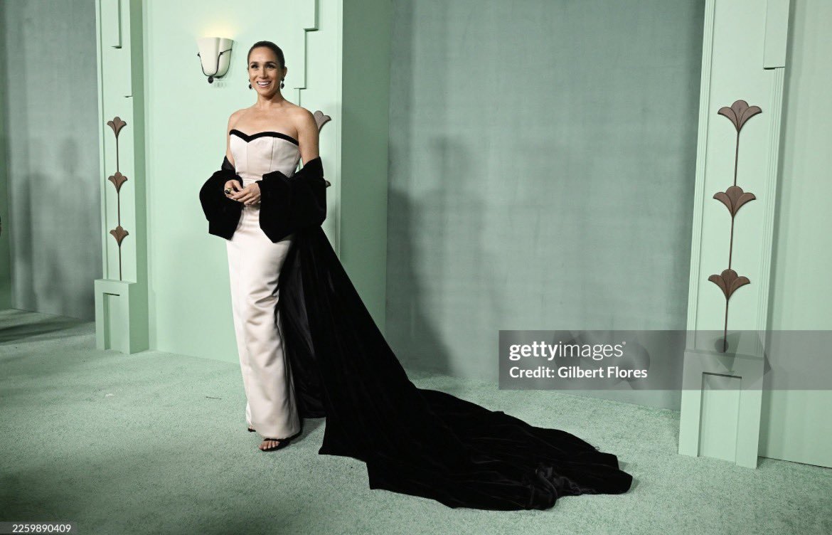 Meghan, what have you done?  This fabulous look is going to be so hard to copy!