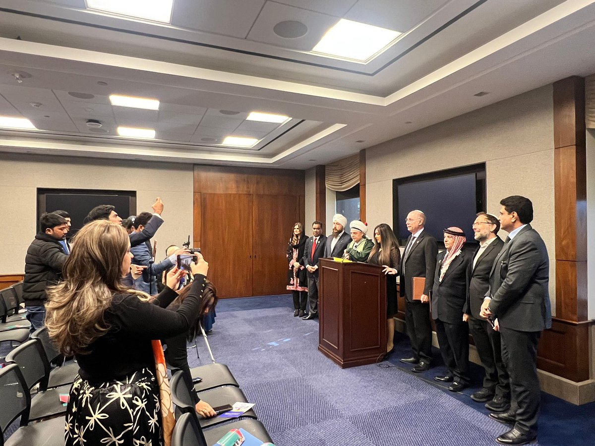 ammwecofficial's tweet image. From Capitol Hill to Pakistan
Faith leaders united across religions to stand for religious freedom, dignity, and justice.
Two years after Jaranwala, still no justice. We will not be silent.
@anilaali 
 
#ReligiousFreedom #Pakistan #AMMWEC