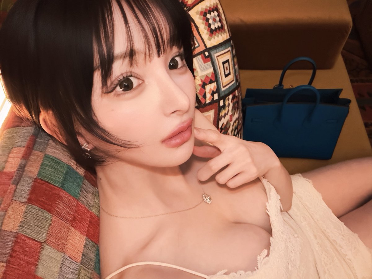 eccentricbambi's tweet photo. ドレスどこのか聞かれること多いけど大体アリエク

一部ドレスショップだったり、韓国の江南地下街のドレスってアリエクの2000円で買える商品を、2万円とかで売ってるからみんなアリエクで買った方可愛いよ。

カップも付いてるし。 https://t.co/8oGuPFyocH