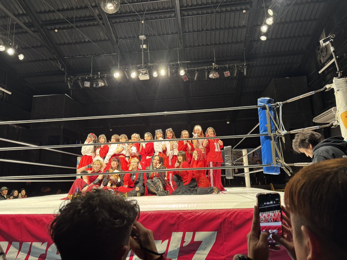 初アクトレスガールズですが面白かったです！
試合ももちろん面白かったのですが
印象に残ったのは試合を盛り上げようとバンバンマットを叩くセコンドが良かったです。大事だよなーと再確認しました。
あとみんな可愛いわ^_^