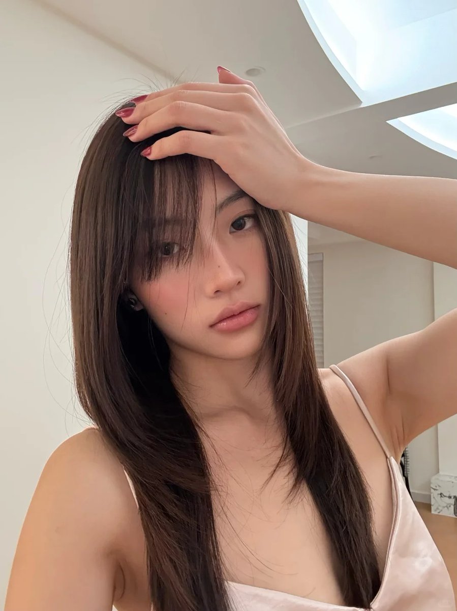 randomtributs's tweet photo. 真的很反差，憋得难受~ https://t.co/WRNj9BxDhe