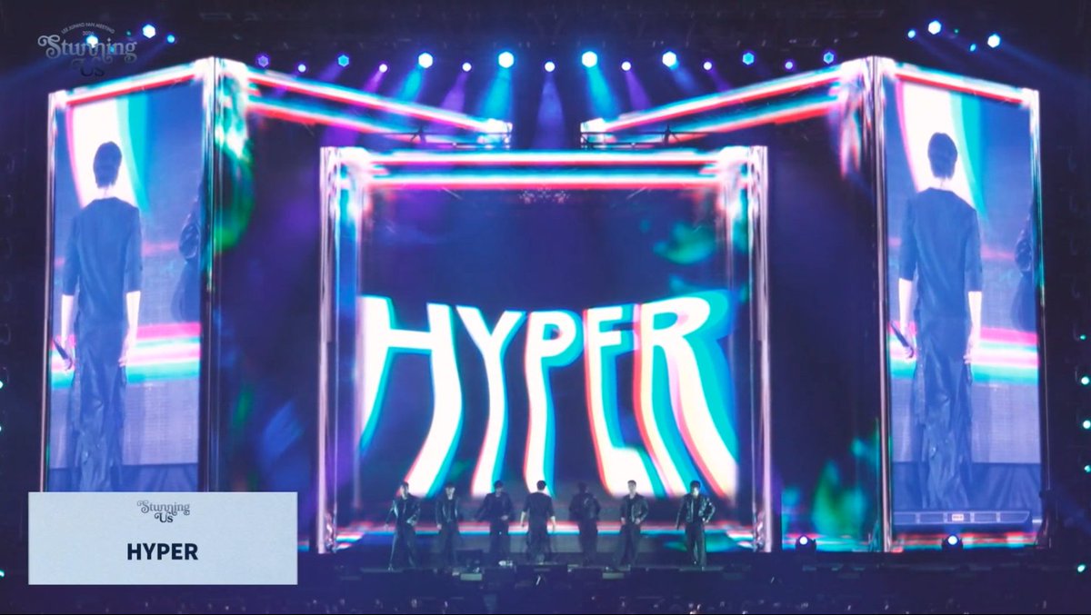 이번 팬미 딜레이 라이브는 준호 라이브가 너무 잘들려서 더 놀랐음
하이퍼 부를때 목소리 긁는거 듣고 현실 비명지름 🤩
막상 팬미 당일날은 소리지르느라 못들었다는건 안비밀 ㅋㅋㅋ