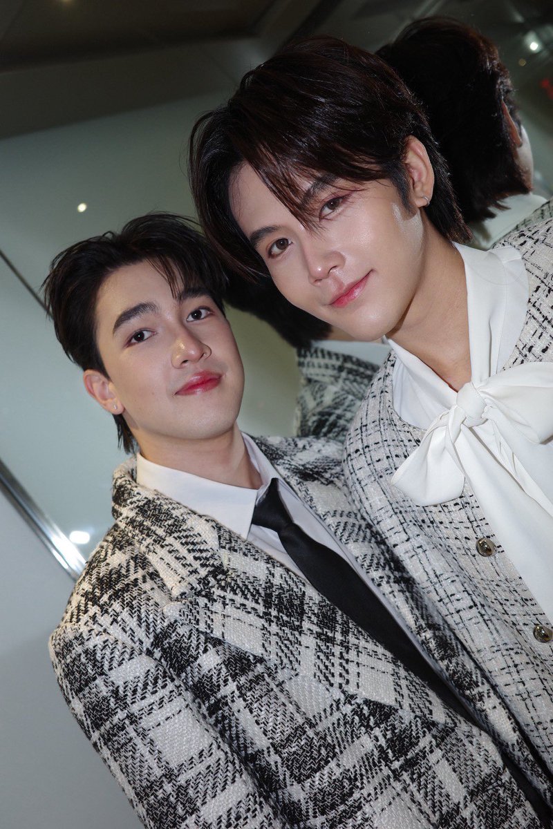 famthanuphat's tweet photo. คืนนี้อีพี 7 ยังไงงง
#famthanuphat #lovealert https://t.co/1JBRLq9Iim