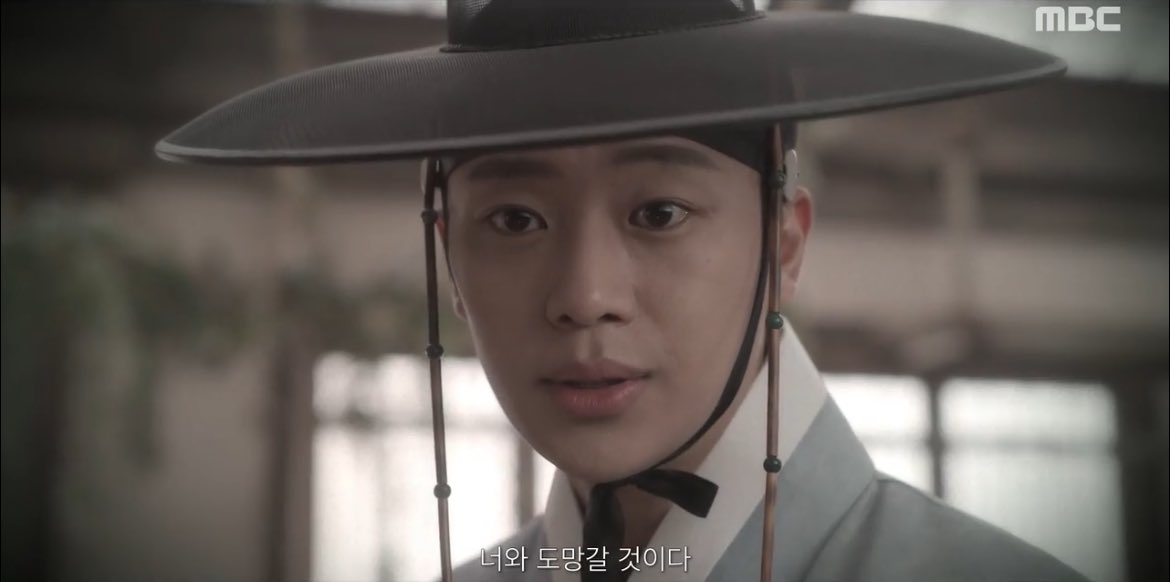 gofood9h2's tweet photo. 권력욕 없는 왕족 남자들 특
위기에 빠지면 여주 보고 같이 도망가자고 한다 🚬
여주 혼자 도망쳐라? 그건 괜찮음
근데 같이 도망가자는 건 개인적으로 노맛임
이열 부디 권력에 눈 뜨시길.. https://t.co/Bjb70vFlRL