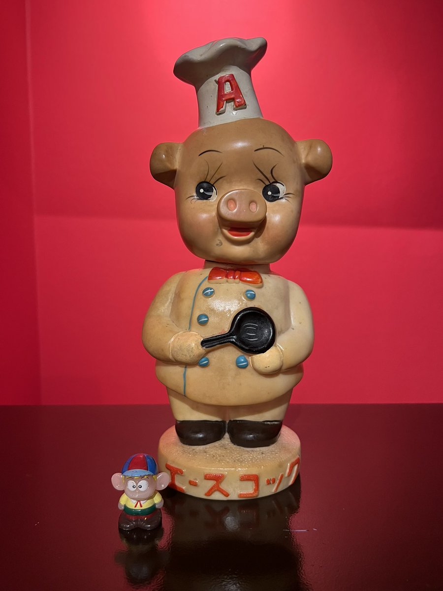 エースコック店頭用ソフビ🐷 この子を眺めながら エースコックを食べる