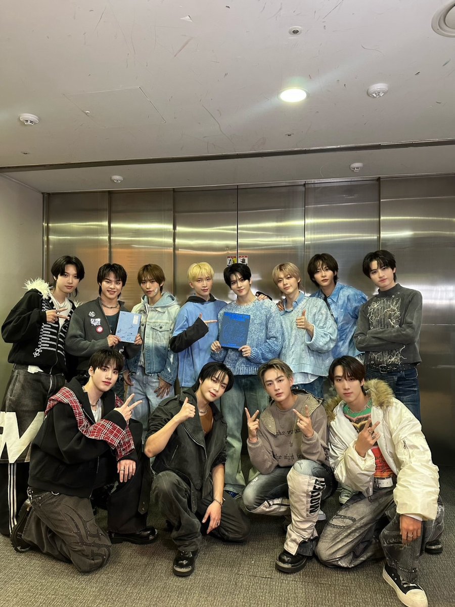 POW &amp; BUS 💥 <a href="/POW_grid/">POW</a> 

มีโอกาสได้เจอ และถ่ายคอนเทนต์ กับพี่ยอร์ช และพี่ ๆ วง POW ด้วยครับ!
ทุกคนเป็นกันเองมาก ๆ น่ารักกับพวกเรามาก ๆ  เลย
หวังว่าจะได้เจอกันอีกบ่อย ๆ เลยนะครับบ 💙

-

POW &amp; BUS 💥

요치 형과 POW 형들과 만나서
함께 콘텐츠를 촬영했어요!
모두 정말 친절하고