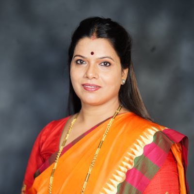 rautsanjay61's tweet image. मुंबईच्या होणाऱ्या महापौर ऋतू तावडे यांनी मुंबईतून बांगलादेशींना घालण्याची घोषणा केली!
छान,
फक्त त्यांनी एक करावे पंतप्रधान मोदी याना दिल्लीत जाऊन विचारावे की कालच्या अर्थ संकल्पात बांगलादेशला कोट्यावधी रुपयांचे दान का दिले?
बंगला देशातील हिदू मंदिरांवर हल्ले करण्यासाठी आणि…