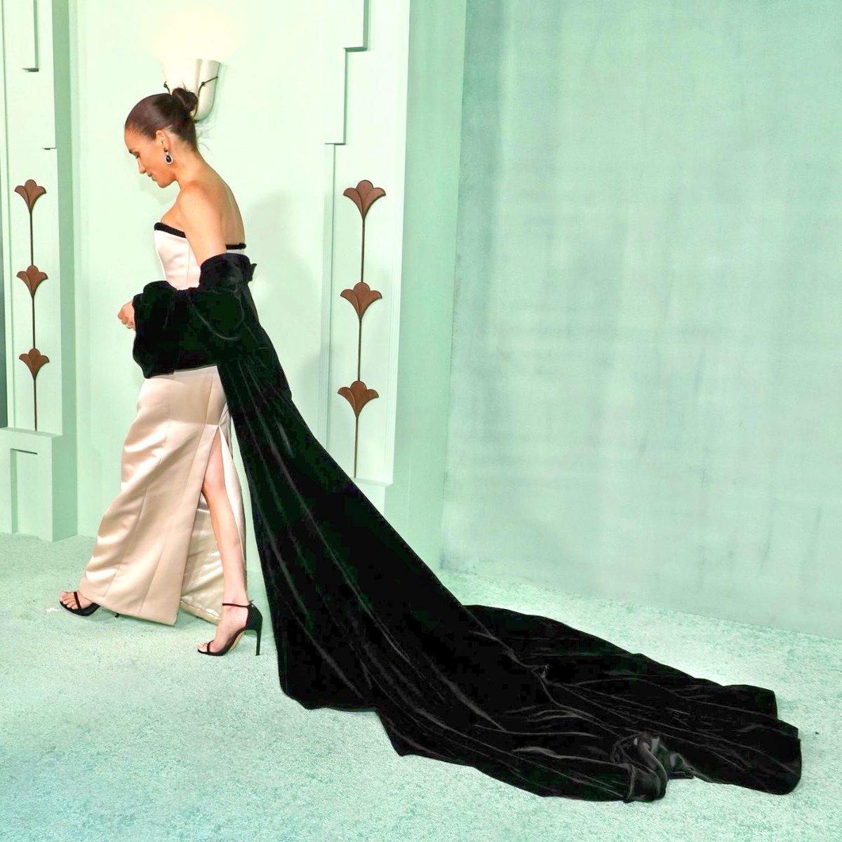 This is one of the Duchess’s most stunning gowns, I think 🔥 ✨