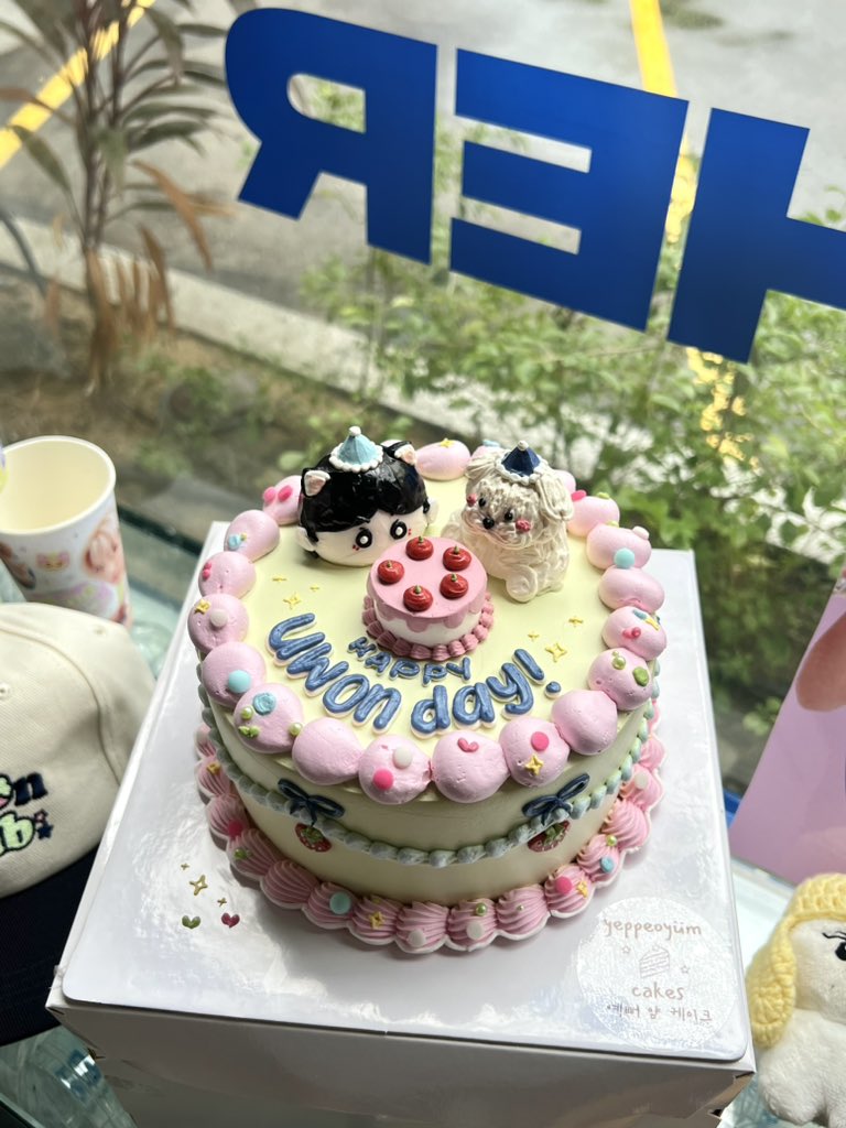 yjwszn's tweet photo. #209_UWONCLUB is now open! 🐈🩵💗🍏 https://t.co/BzwR0LMYMN
