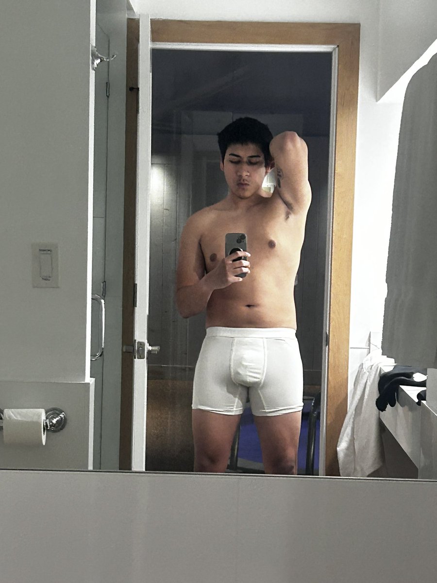 _MasterZach's tweet image. Keeping funding this godly lifestyle wimp. #findom #cashmaster #alpha