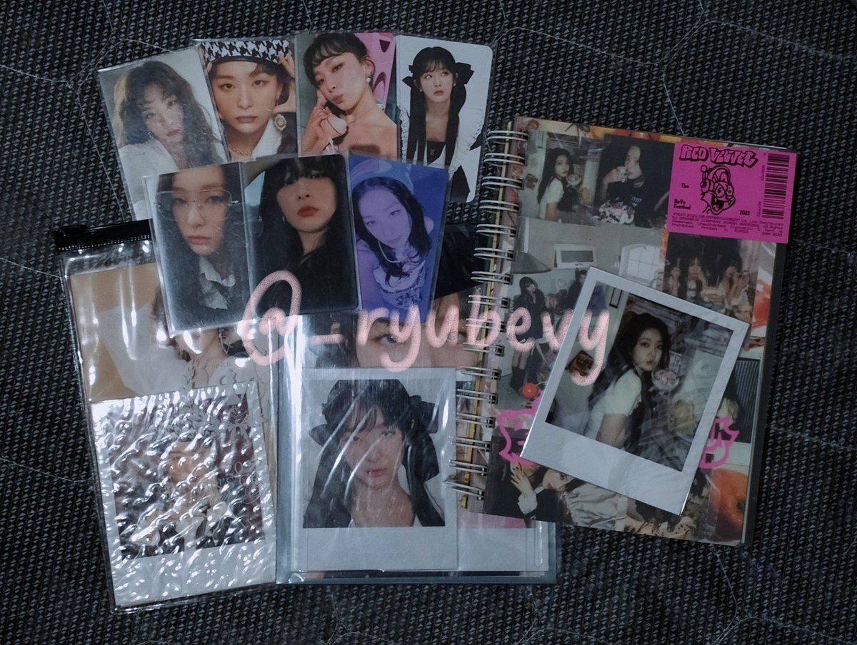 _ryubevy's tweet photo. :¨ ·.· ¨:
`· .  ୨୧  — wts lfb ph onhand | #ryupeachy_sells

⋆｡° — red velvet seulgi qs !
  ʚɞ ₱qyop + pf + sf
  ʚɞ all are in good condition 
  ʚɞ sg photopacks are in complete inclu
  ʚɞ prio payo | 3 days dop
  ʚɞ rcbyt! https://t.co/GVbUeLKltm
  ʚɞ reply or dm to avail ! https://t.co/lkCQT4XH7V