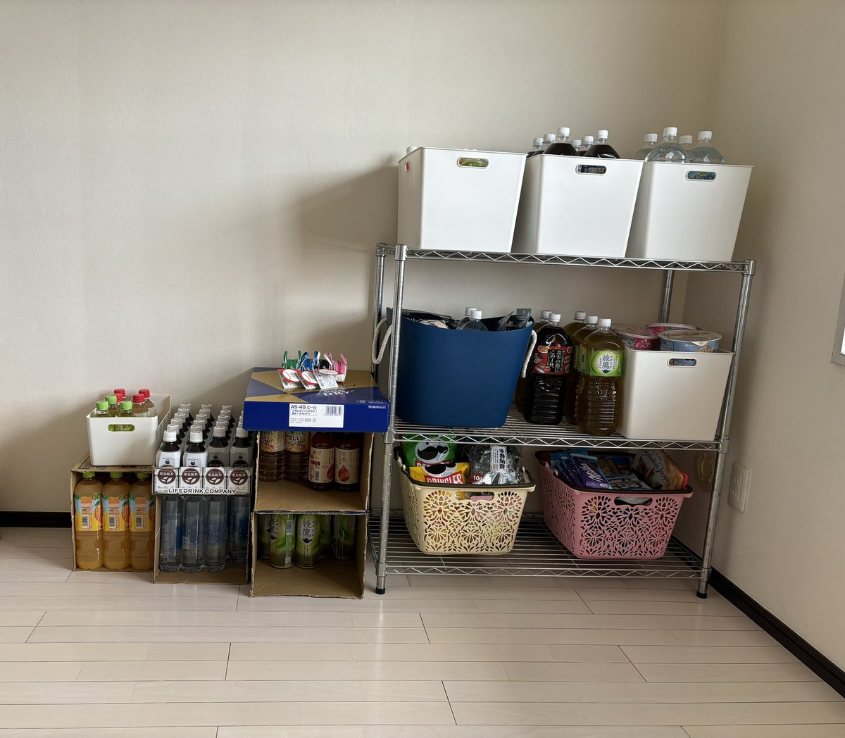 ptpt_mtt's tweet photo. 一人暮らしも7年目となると、到底1人とは思えない在庫とともに生きていくこととなる https://t.co/6xHL08gMWQ