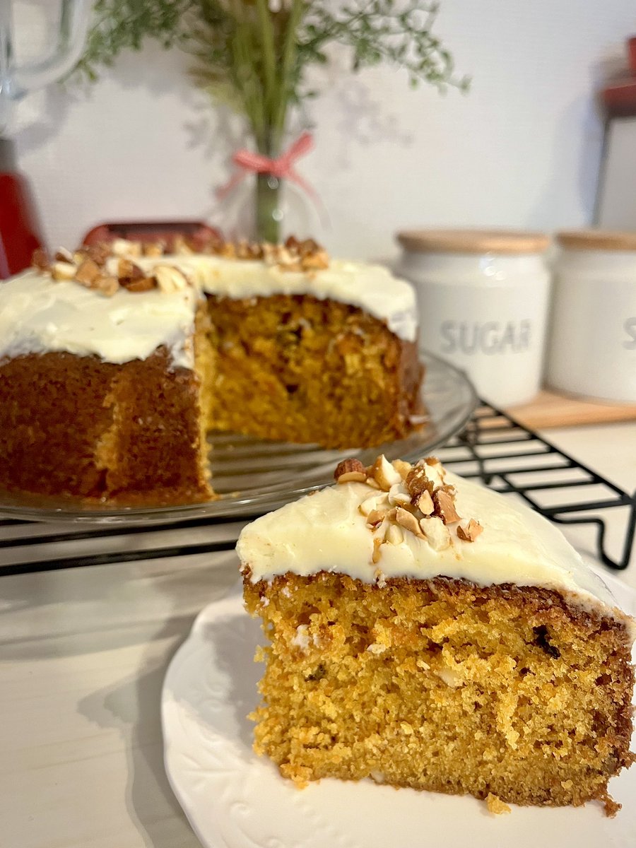 キャロットケーキが焼けましたわ！🥕