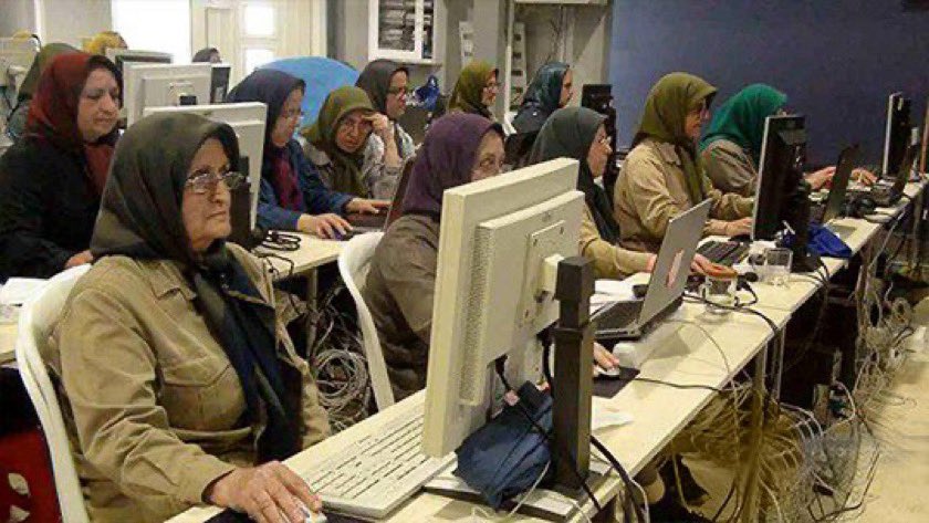 از صبح دوباره تایملاین شده سازمان مجاهدین
#مریم_رجوی_گوه_خورد