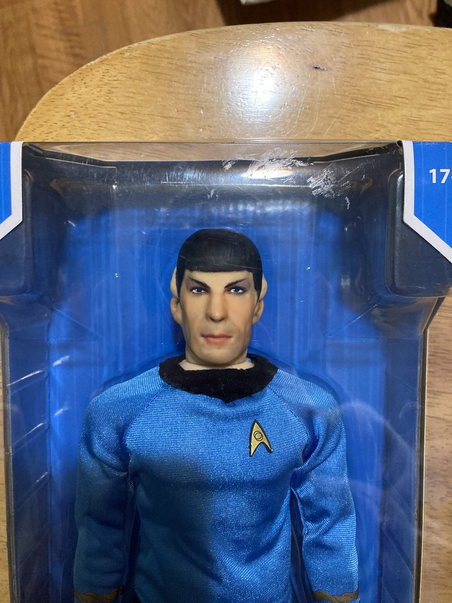 Noticed the atrocity that is the paint job on this action figure, so I had to buy it and give it a new life :) before and after #spock #StarTrek
