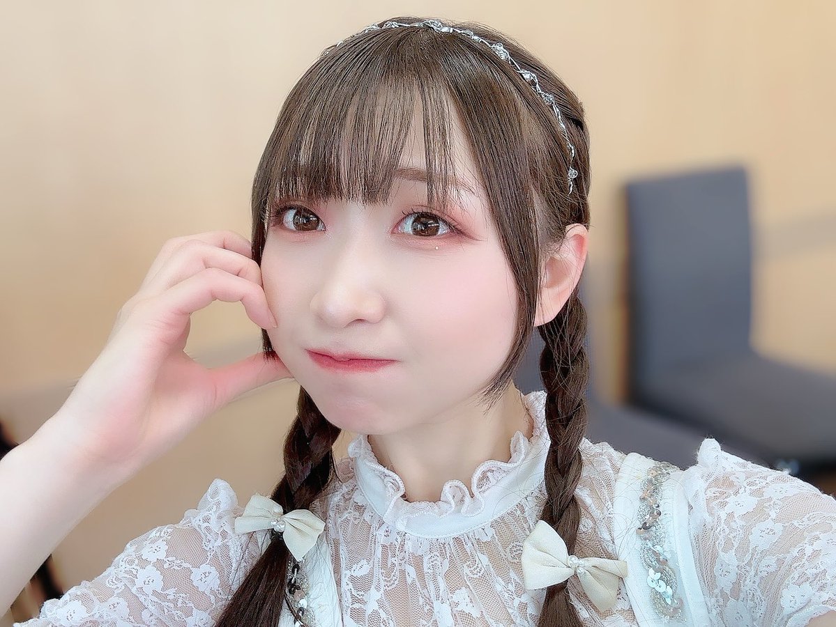 大塚HEARTS NEXTありがとうございました✨外寒すぎたけどライブ楽しんであちあちになれたねー👏ライブの時間まで降ってた雪も終わって外出たら止んでた✨
天気悪い中駆けつけてくれてたくさん声きかしてくれてありがと
初めましての人もたくさん踊ってくれてるの見れて嬉しい気持ちになりました💕