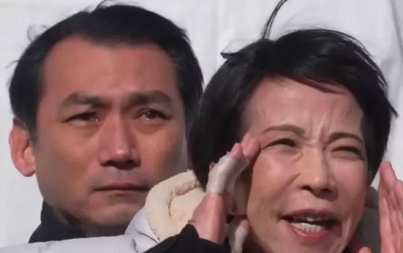 带九个表 tweet media