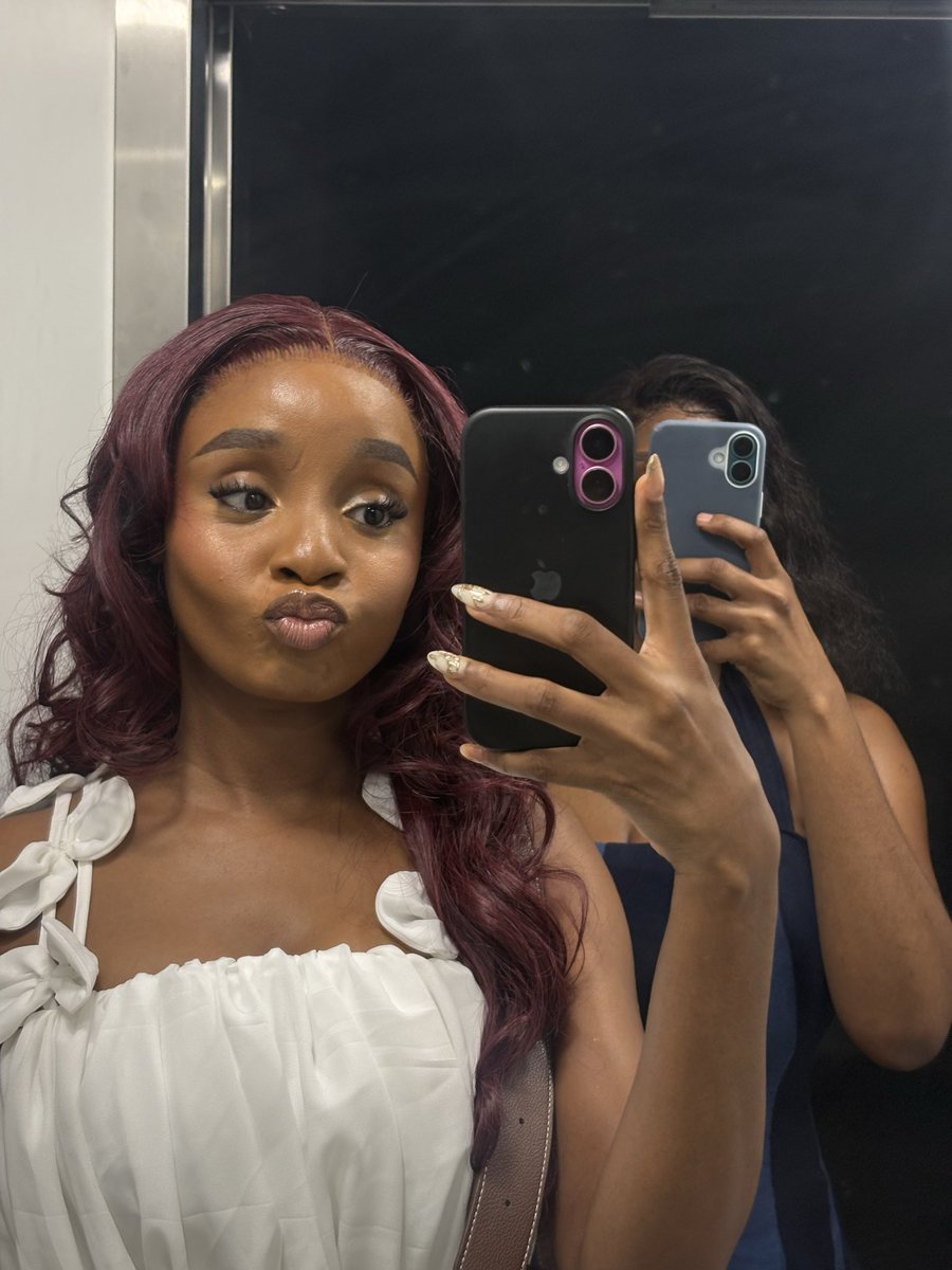 FehinSilva's tweet image. I woke up engaged. You?