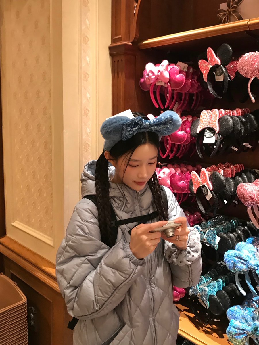 nextuoy's tweet photo. 260208 인스타 게시물

행복해••• 천국이야🎡🏰🫧

#정은 #최정은 #JEONGEUN #CHOIJEONGEUN https://t.co/jRNWRZnvTu