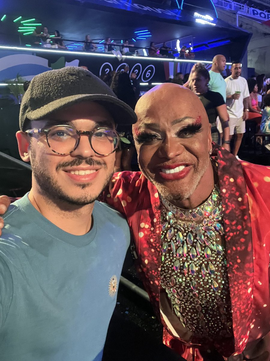 quem é cronicamente online vai reconhecer a lenda