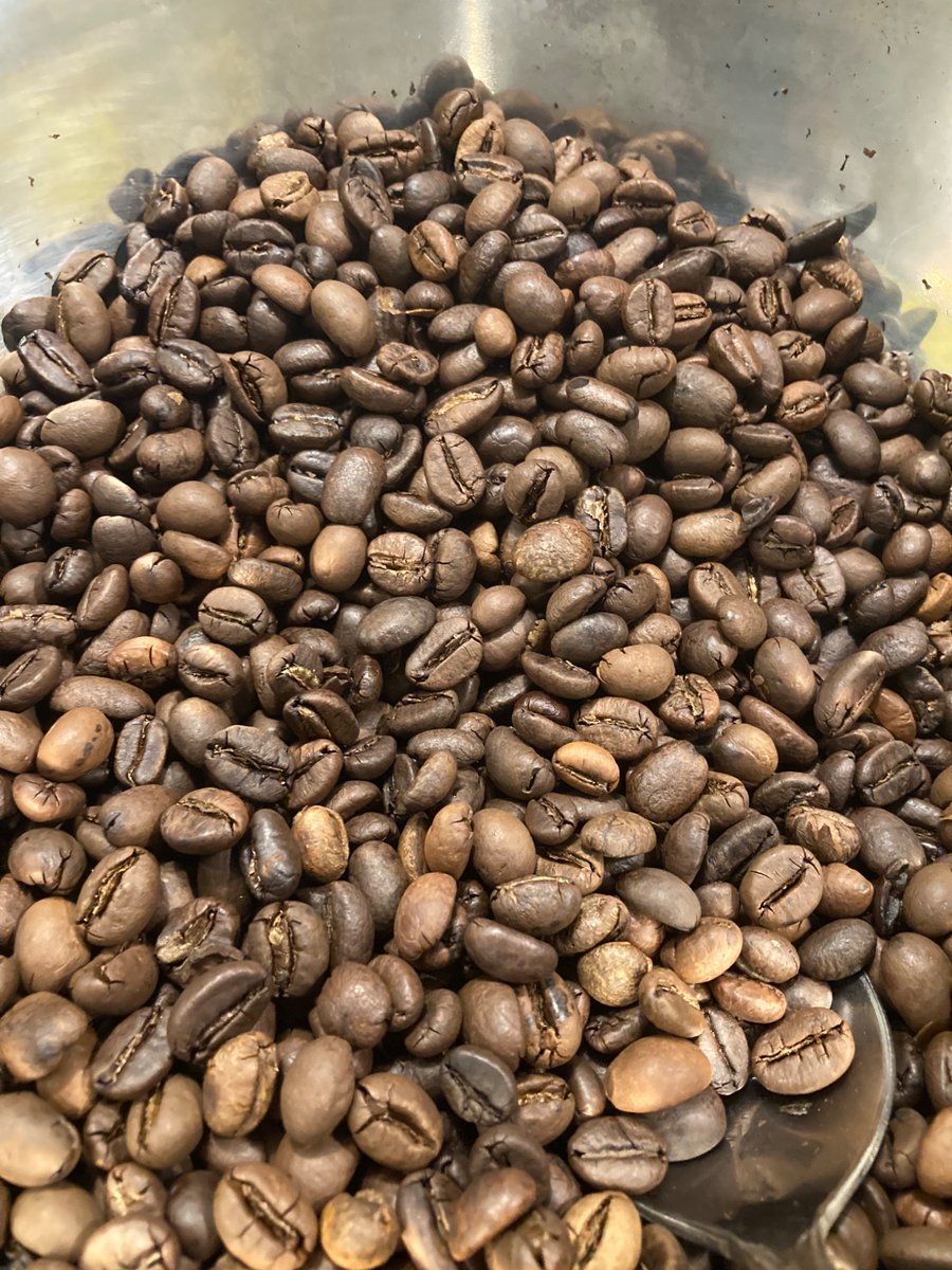 今日は投票日。

寒すぎる。
最近忙しかったコーヒー店も動きが鈍い。
ぼちぼち頑張ります。