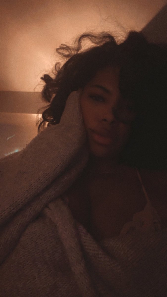 cydsymone's tweet photo. https://t.co/vlbw2sRiFq