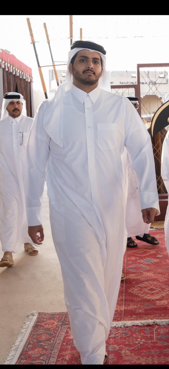 تكفى يا بوحمد فرحنا قبل رمضان باقالة المدرب وحل الجهاز الاداري والفني ..  نخسر نقاط من لا شيء