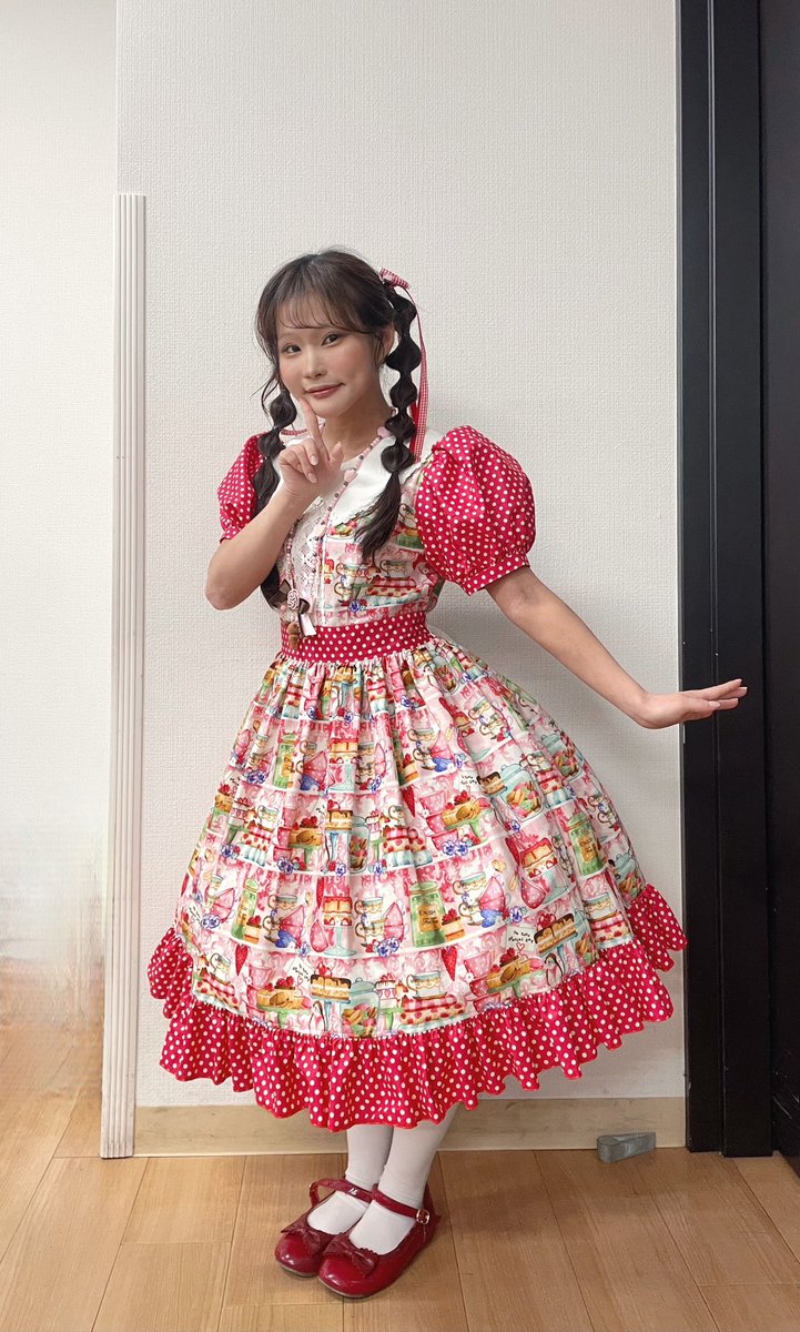 こちらきょう第一部のファッションショーに
出演しました❣️❣️
雪やばかったですけどみなさん大丈夫でしたか⁉️⁉️
寒い中来てくれてありがとうございました😭