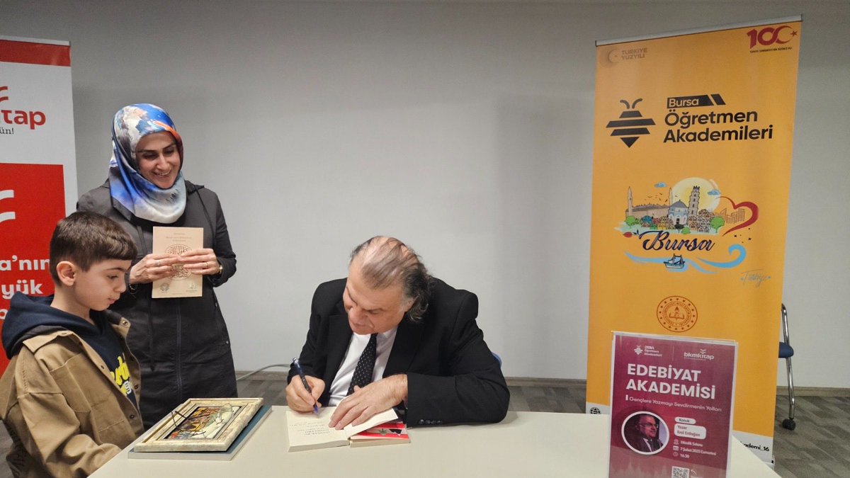 📌 Bursa Öğretmen Akademileri

Edebiyat Akademisi kapsamında MEB Bakan Danışmanı Erol Erdoğan’ı ağırladık.

“Gençlere Yazmayı Sevdirmenin Yolları” söyleşisinde okuma–yazma ilişkisi ve yazmanın önemi ele alındı. 🖋️📚

<a href="/tcmeb/">Millî Eğitim Bakanlığı</a>
<a href="/farukyelkenci/">Ömer Faruk Yelkenci</a>
<a href="/bursailmem16/">Bursa İl Millî Eğitim Müdürlüğü</a>
<a href="/GurhanCokgezer/">Gürhan Çokgezer</a>