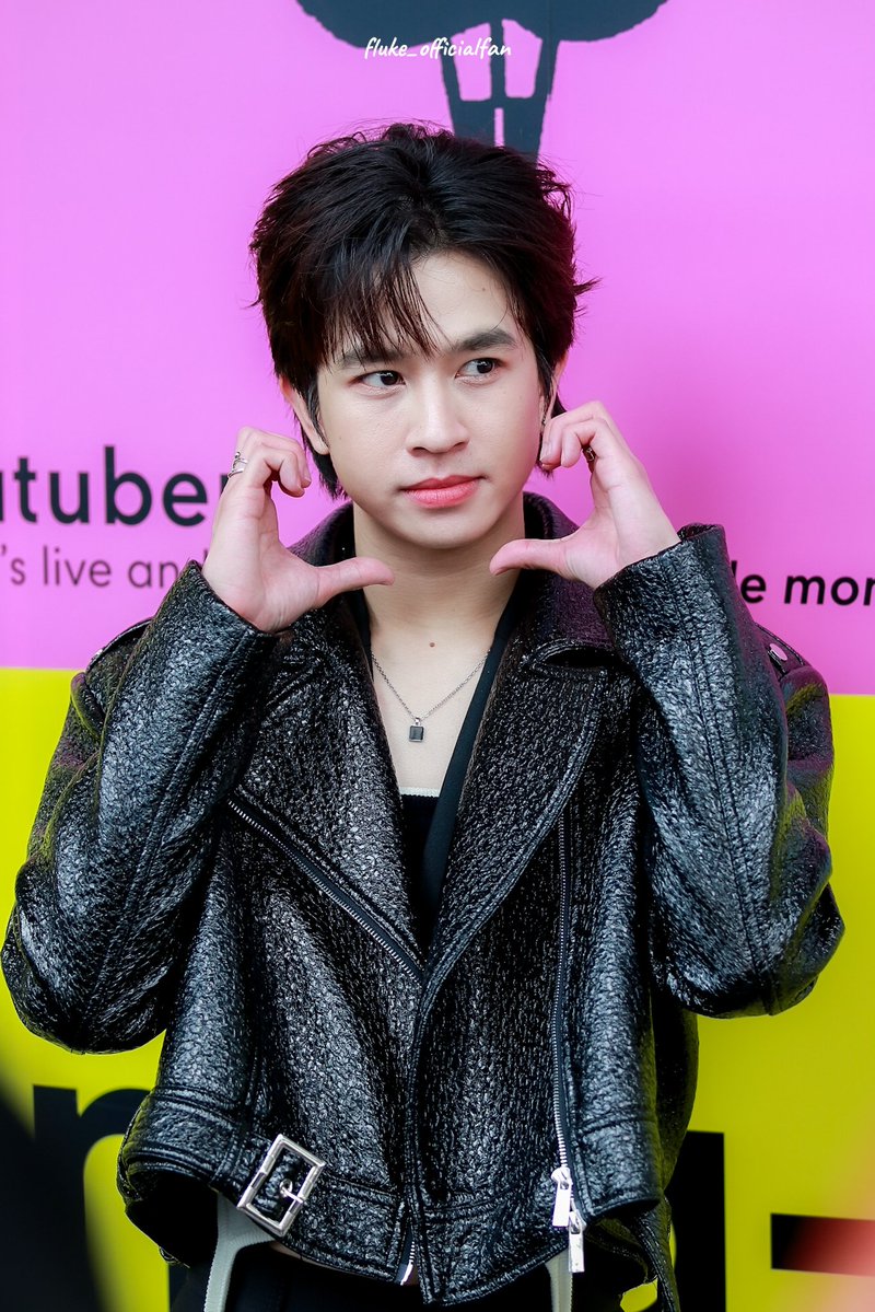 All Black เอวสับ 🖤🖤

#เจ้าแก้มก้อน
#fluke_natouch