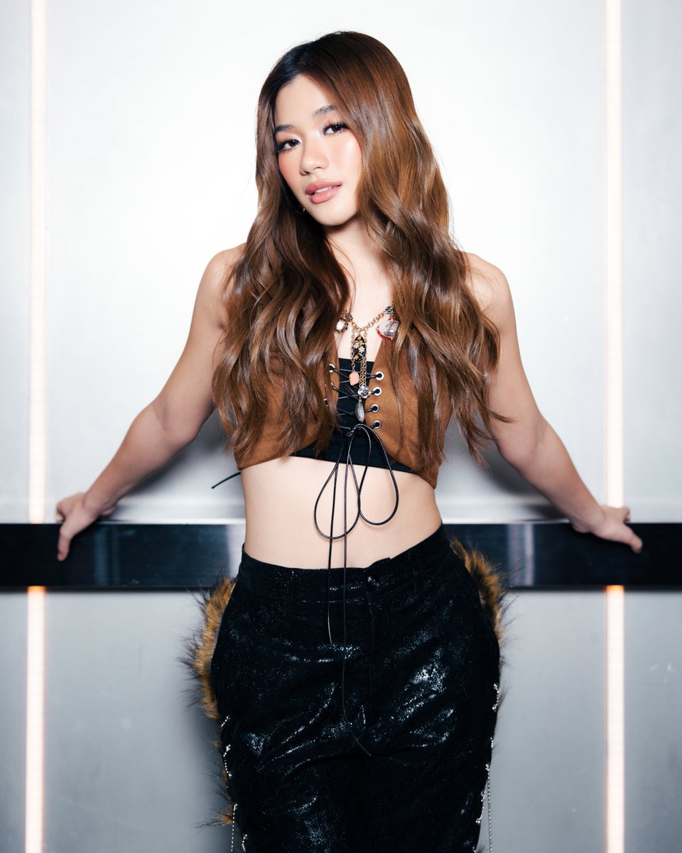 BINI_ph's tweet image. #BINI : #All2getherKapamilya Photo Series [ Aiah ]

Sama-sama tayo all ALL2GETHER this Sunday! Catch the full livestream here:
🔗youtube.com/watch?v=-xkYGn…

@bini_aiah #BINI #BINI_KiligMonth