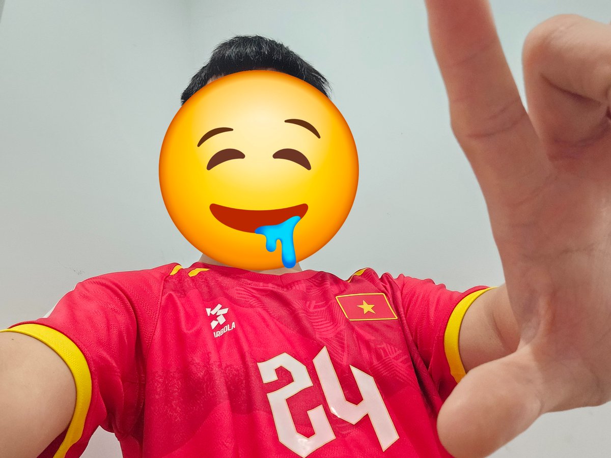 Thichdabanh0's tweet photo. Tớ đúng thích bắn sữa lên số áo ghê kk. Muốn thử hông 🤪 https://t.co/v44sHkzSJ5
