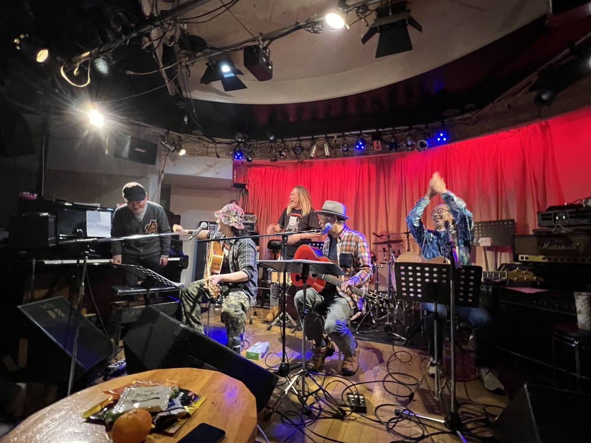RYOSAITO's tweet photo. 昨日のハリーシーゲルトシキリョウ(仮)
大浜和史さんが遊びに来て下さり、なんと全曲参加して頂いたというとっても豪華な事になりました🤩‼️本当に嬉しかったです♫

ありがとうございましたーー！！ https://t.co/2id62iN9nU
