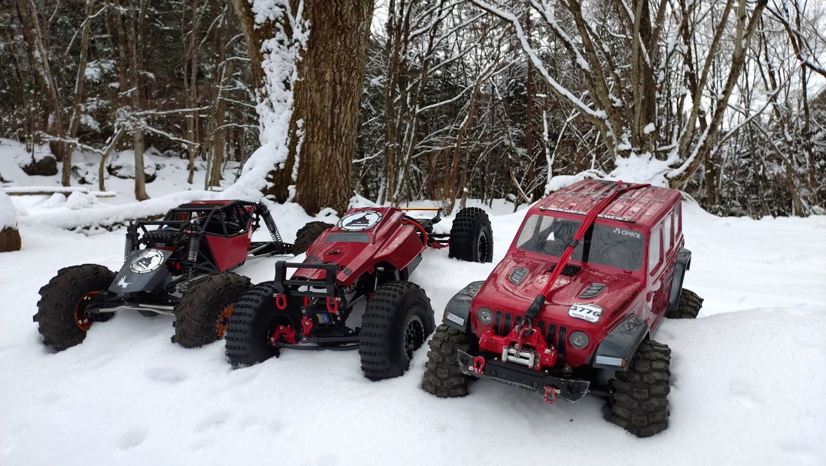 RYOTA2138's tweet image. #SWRC @wildoffroadRC にて
雪トレイル〜♪
マシン3台持っていったけど、1台目
の走り見て、他の２台はお休みにし
ました…(^_^;)
あとで掃除もたいへんだしね…(^_^;)
でもこの雪❄とフィールドを独り占め
は最高の贅沢ですね〜♪
#雪RC
#雪トレイル
#雪クローラー
