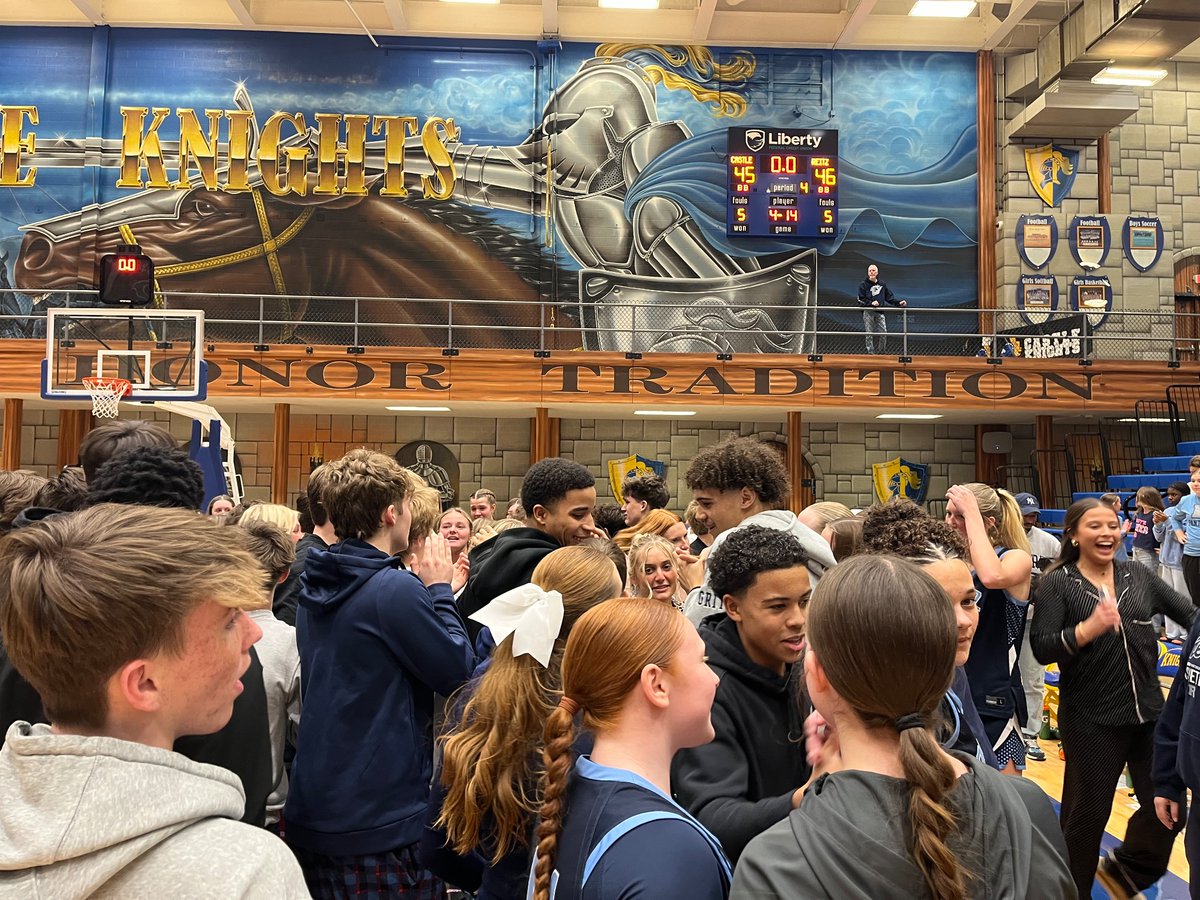 aaronhancock14's tweet photo. 👀 notes about Reitz girls 🏀’s sectional title win:
-First win for the Lady Panthers🏀program over Castle, since 1992! 👀
-First sectional title for Lady Panthers🏀since 1990!! 👀
@Reitzgirlsbball @bailey_hape @bstone3030 @rhywagner @KeilahMitchell @Kierstyn_Kaiser @faythehoch https://t.co/9ICrX9hd9k